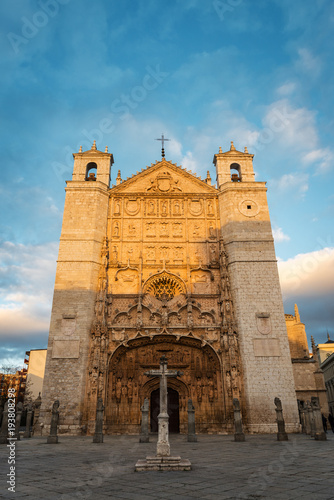 San Pablo Church in Valladolid at dusk