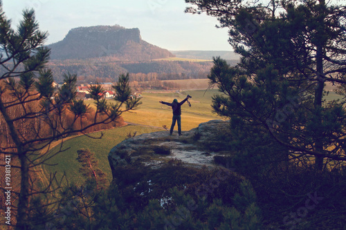 Elbsandsteingebirge mit Mensch und Kamera © DK_DD