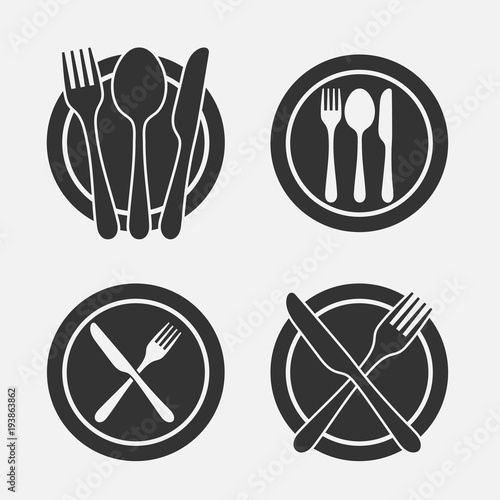 Plate, fork, spoon and knife icon