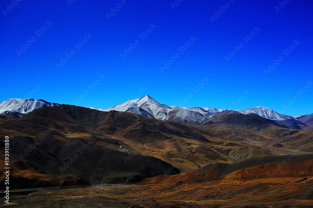 Fototapeta premium Tibetan landscape travel