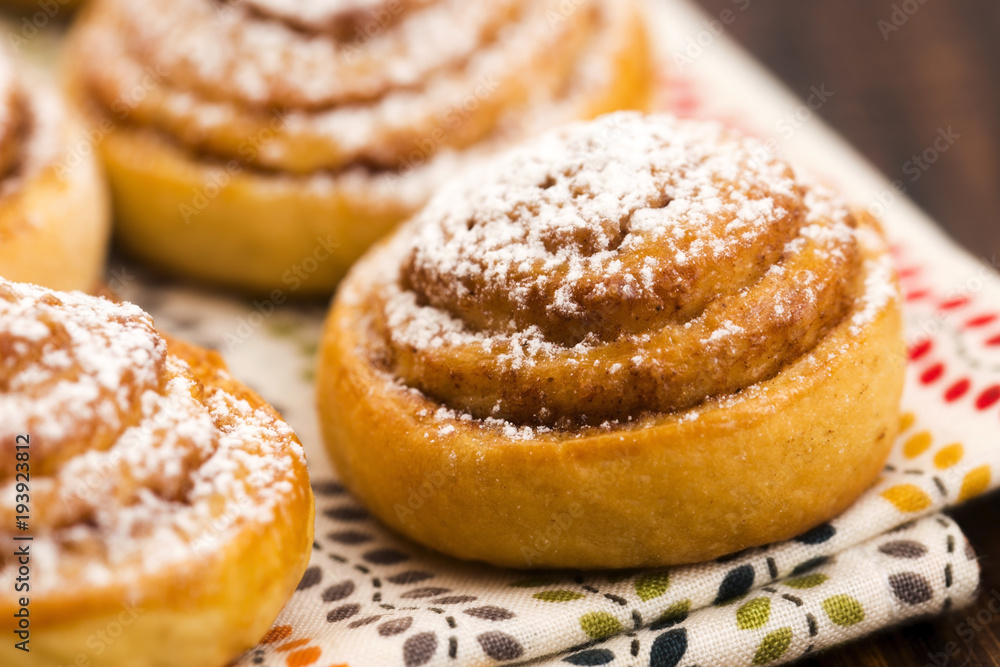 Yeast rolls with cinnamon