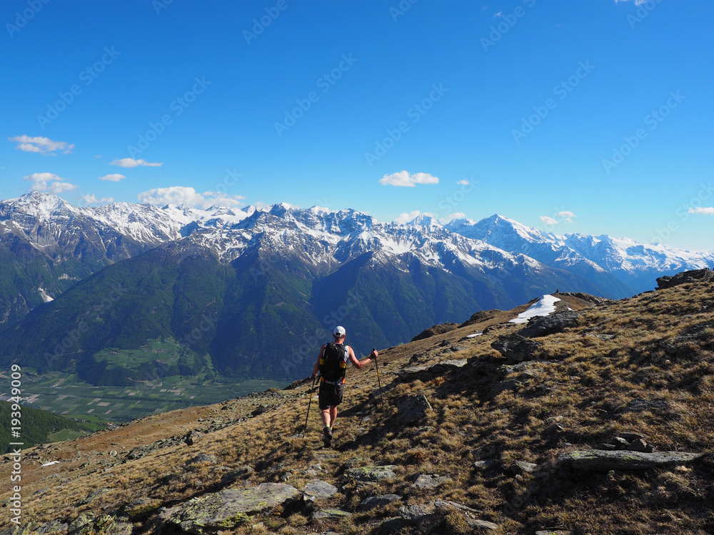 Fototapeta premium Południowy Tyrol - wędrówki po pięknym Vinschgau