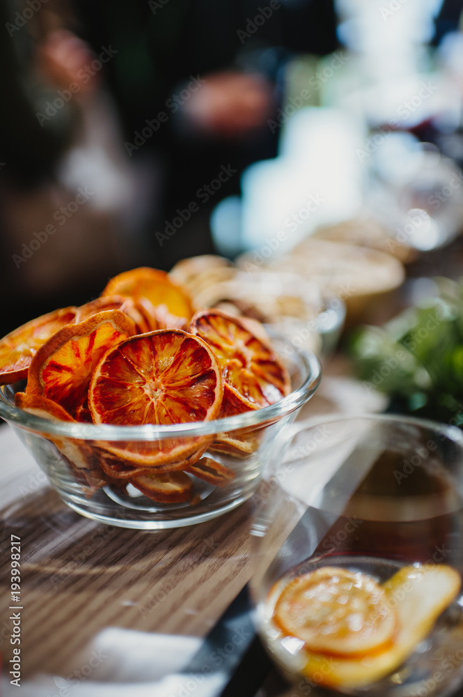 Aperitif preparation with dried fruit
