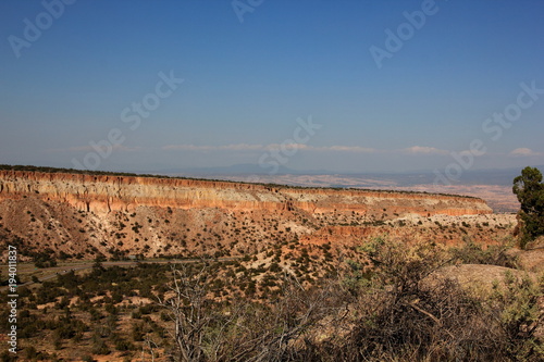 Blick von Tsankawi auf die Gebirgsketten New Mexico USA photo