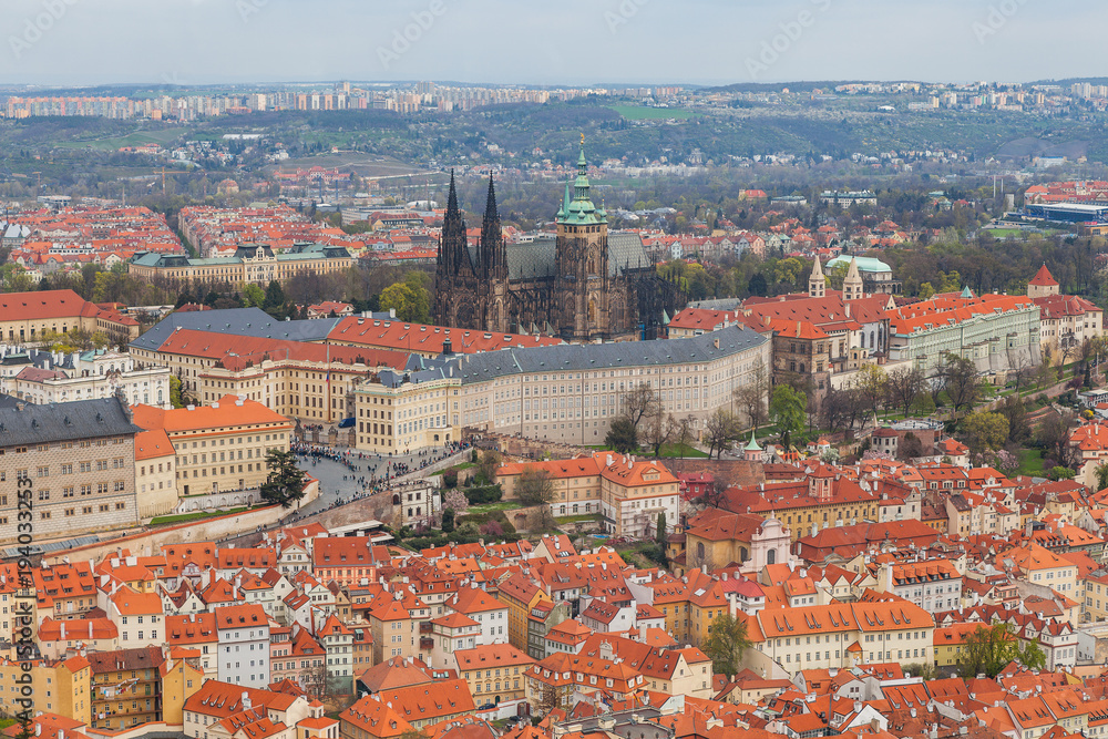 Obraz premium Panoramic view of old town with castle, Prague, Czech Republic