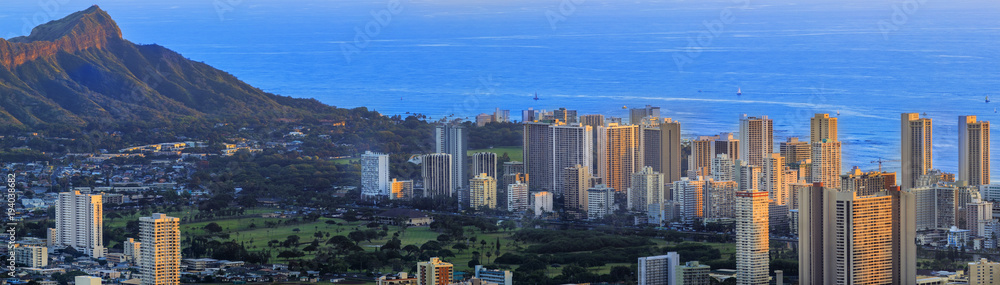 View to Honolulu from Tantalus Lookout at sunset, Oahu, Hawaii