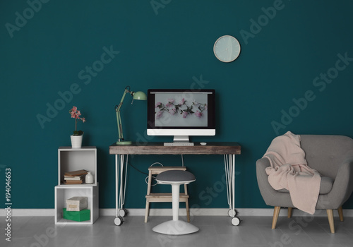 Comfortable home workplace ...