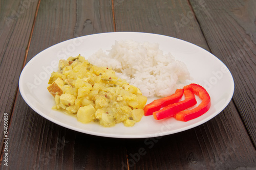 Cauliflower mixture with curry and rice