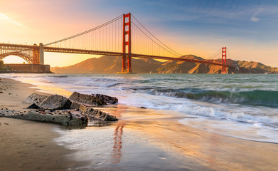 Canvas schilderij Golden Gate Bridge Strand bij Golden Gate avondgloed  © SvetlanaSF