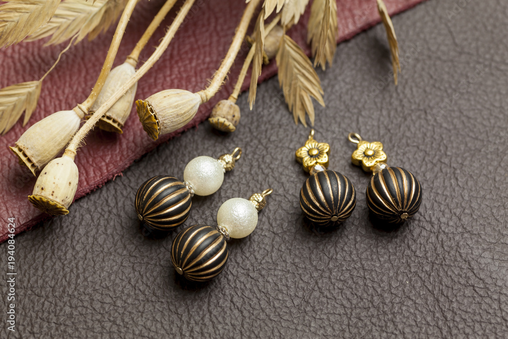 ハンドメイド アクセサリー ハンドメイド アクセサリー