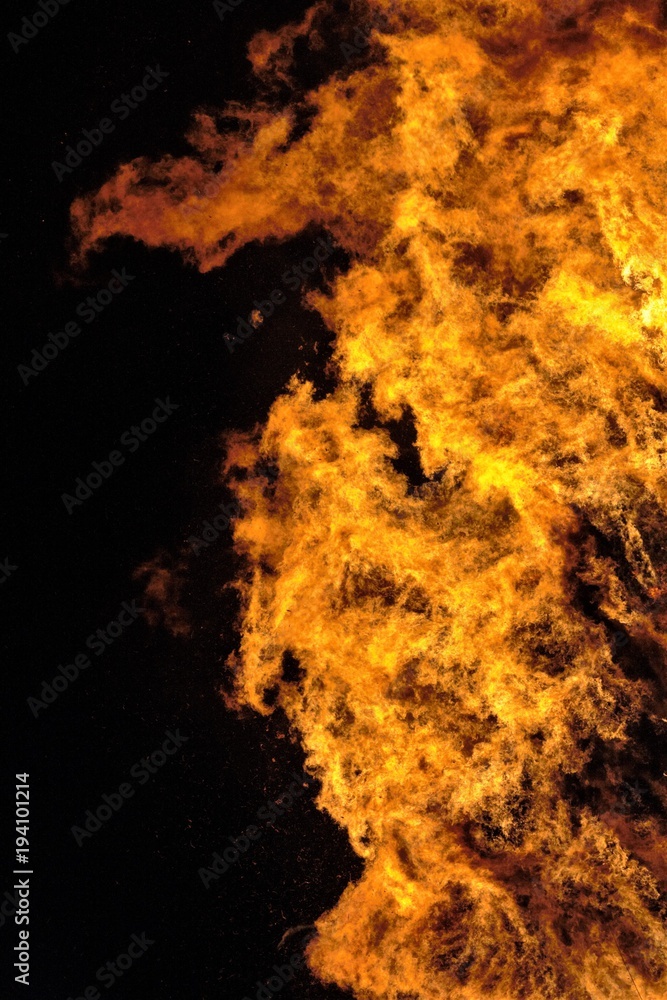Fuoco e fiamme Fuoco e fiamme
