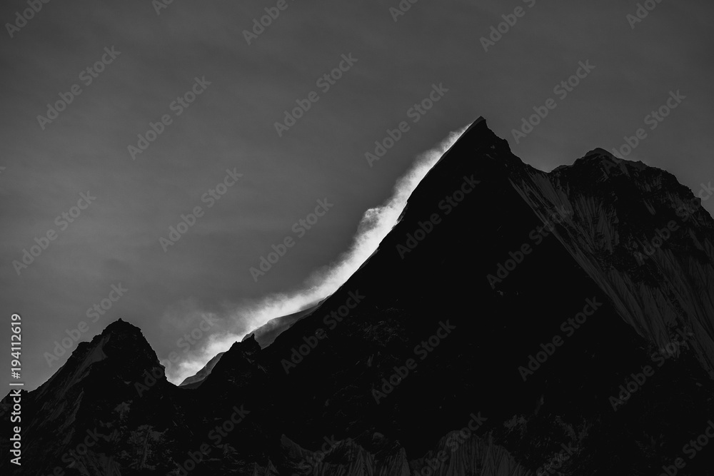 Black and white photo of  Himalaya mountain on sunrise.  - obrazy, fototapety, plakaty 