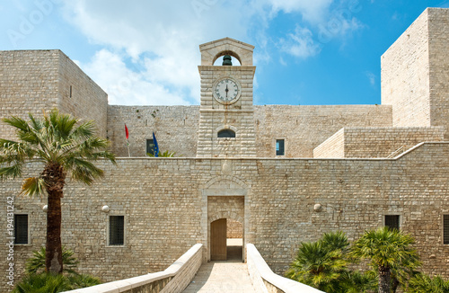 The imposing monuments of Trani