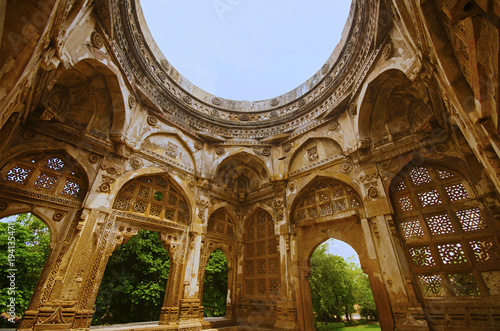 Interior of dome of Jami Masjid (Mosque) at Champaner Pavagadh Archaeological Park, Gujarat, India. photo