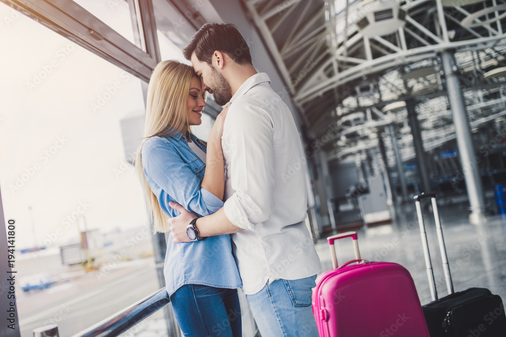 Naklejka premium Couple in airport