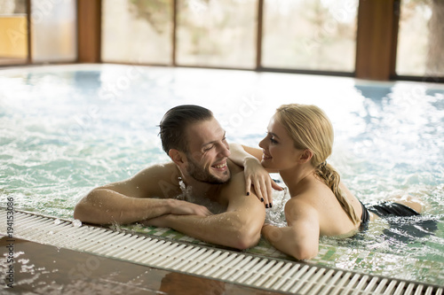 Loving couple relaxing in t...