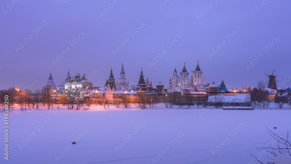 Izmailovo Kremlin winter evening