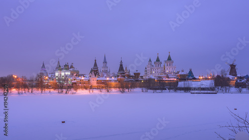 Izmailovo Kremlin winter evening