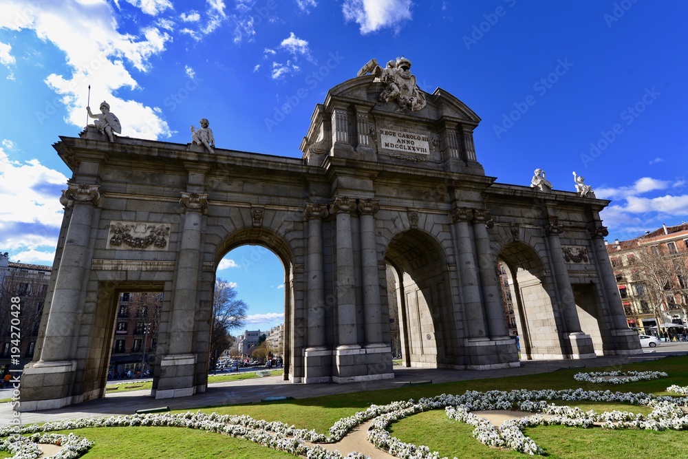 Obraz premium マドリッドの闘牛場と美術館