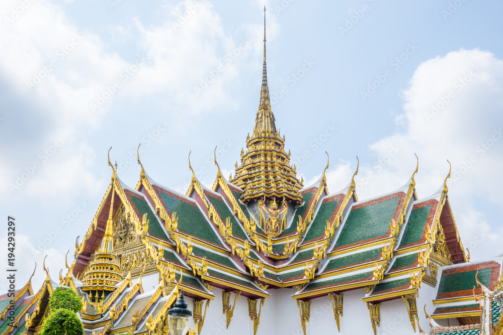 Fototapeta premium The Grand Palace or Wat Phra Kaew Temple of The Emerald Buddha in Bangkok ,Thailand,