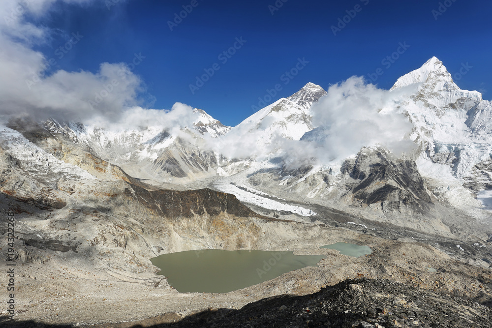 Changtse, Everest and Nuptse from Kalapattar, 5545m Changtse, Everest and Nuptse from Kalapattar, 5545m