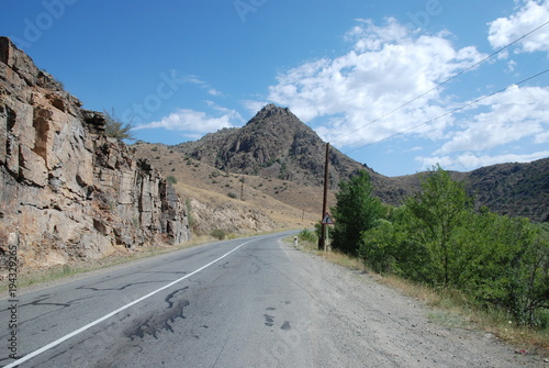 Skalisty krajobraz w Armenii