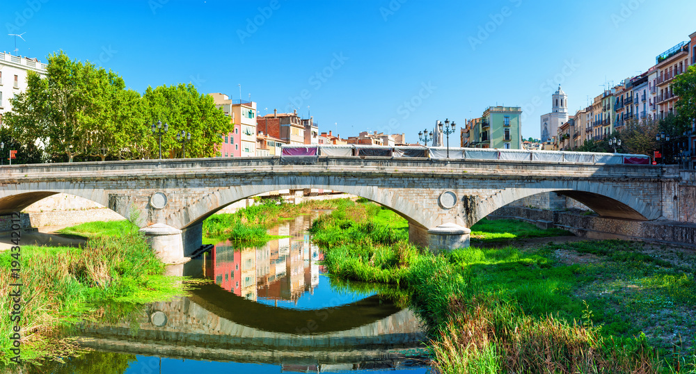 Bridge Pont de Pedra in Girona, Catalonia Spain