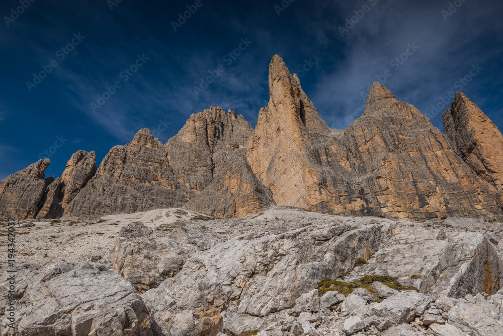 Obraz premium italien dolomites in autumn, south tyrol mountain, tourism