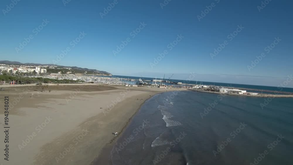 Drone en playa de Vilanova i la Geltru / Villanueva y Geltrú,ciudad y municipio de la provincia de Barcelona, España. Capital de la comarca del Garraf. Video aereo con Drone Drone en playa de Vilanova i la Geltru / Villanueva y Geltrú,ciudad y municipio de la provincia de Barcelona, España. Capital de la comarca del Garraf. Video aereo con Drone