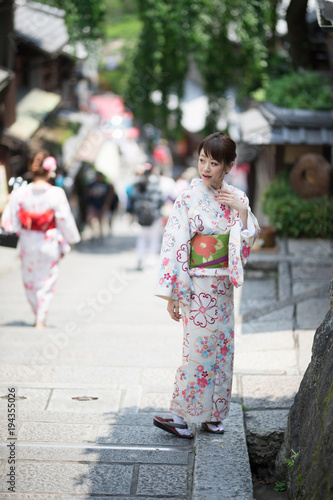 着物の女性・京都