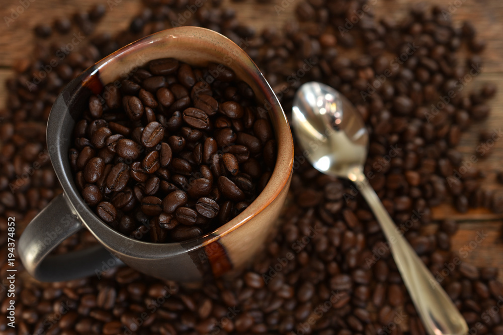 Fototapeta premium Fresh Roasted Coffee Bean Close Up