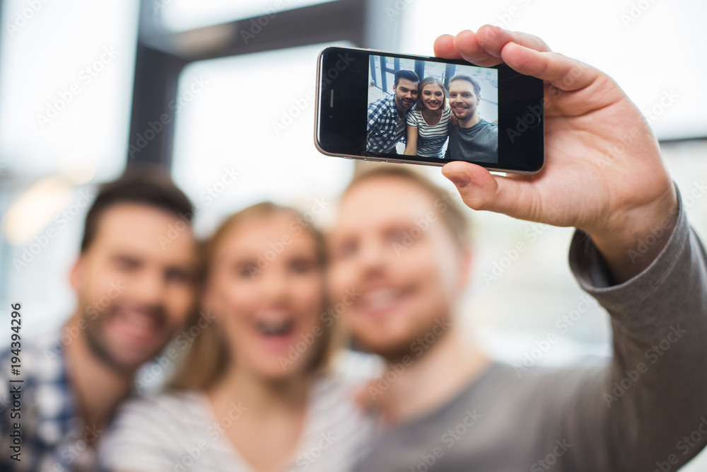 Selective focus of a smartphone with a photo Selective focus of a smartphone with a photo