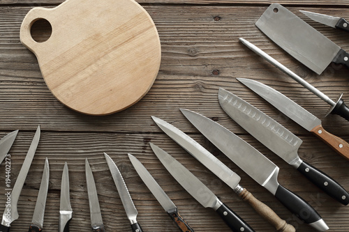 various kitchen knives photo