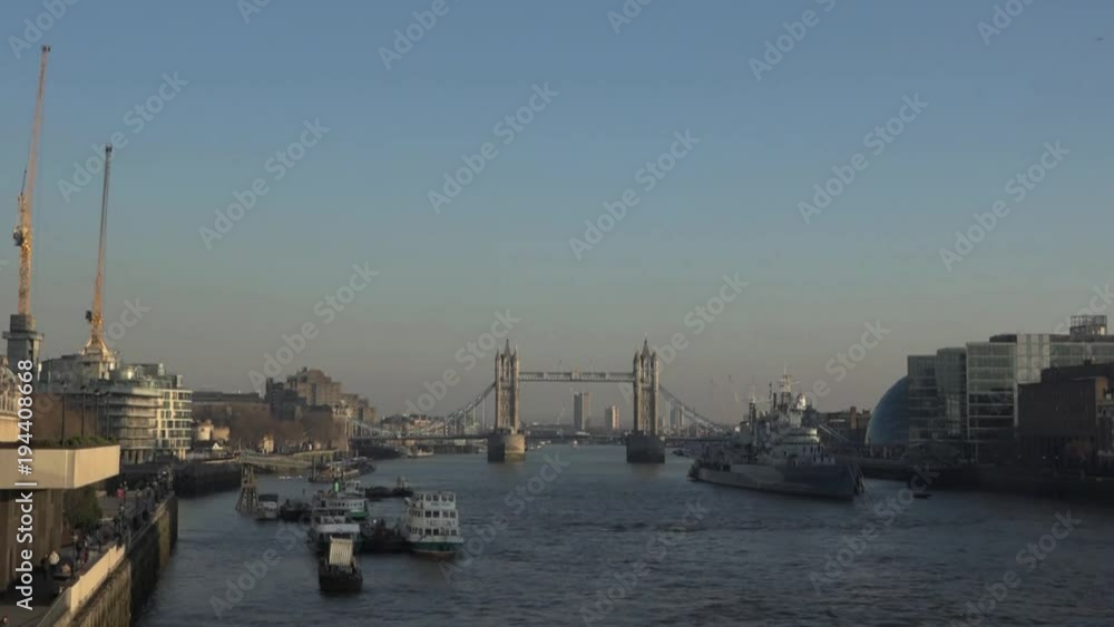 UK January 2017 - Famous London landmarks are shrouded in a brown smog as air pollution levels passed levels in Beijing. UK January 2017 - Famous London landmarks are shrouded in a brown smog as air pollution levels passed levels in Beijing.