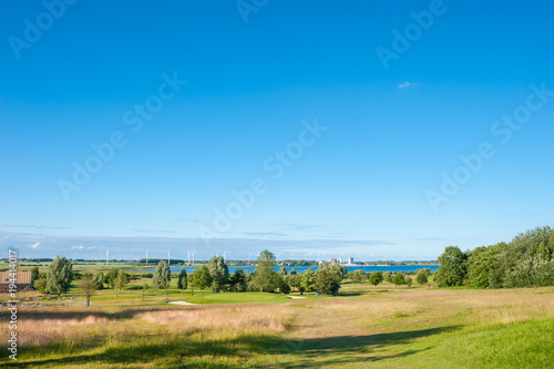 Golfplatz am Wulfener Hals mit Blick nach Burgstaaken, Insel Fehmarn