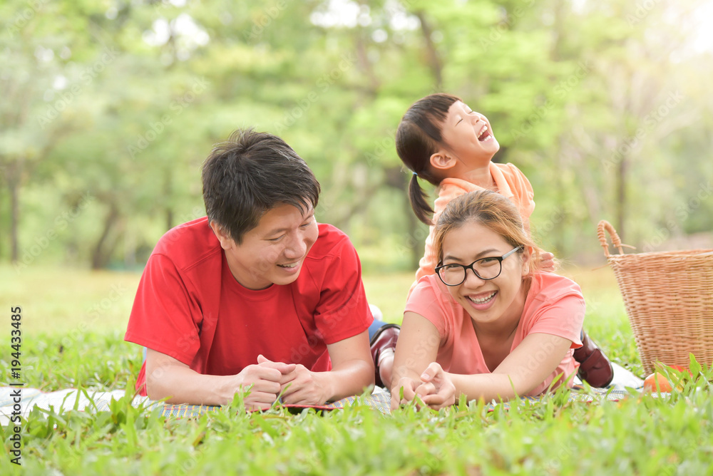 Fototapeta premium Happy Asian family having fun.