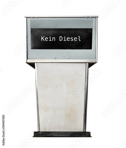 Alte Tankstrelle „Kein Diesel“