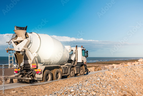 Fotografía camion de béton sur le chantier