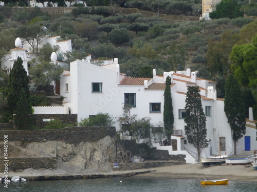 Portlligat o Port Lligat,  pueblo mediterráneo de Cadaqués en una cala del cabo de Creus, España, conocido internacionalmente por ser el lugar de residencia de Salvador Dalí photo