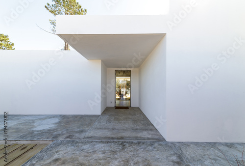 Modern house entrance photo