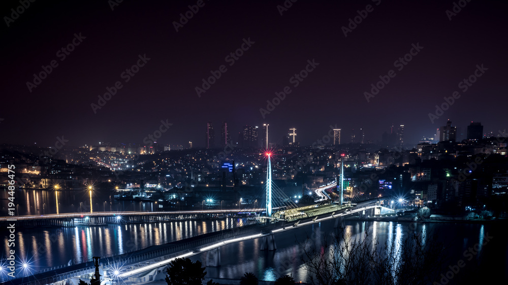 Fototapeta premium Istanbul bei Nacht