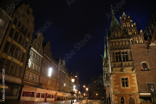 Fototapeta Naklejka Na Ścianę i Meble -  Gothic Wroclaw Old Town Hall on market square