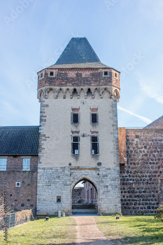 Torturm der Burg Friedestrom Stadtverteidigung Stadt Zons Dormagen photo