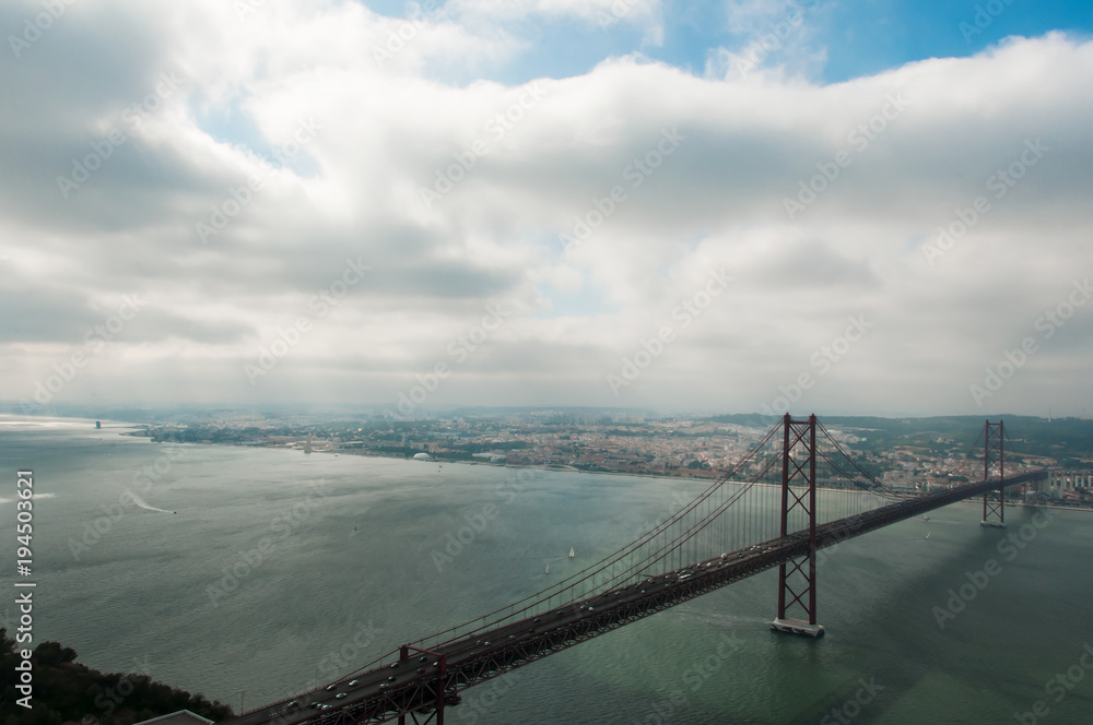 Ponte 25 de abril, em Lisboa