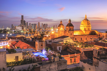 Fototapete Südamerika Nächtliche Skyline von Cartagena Kolumbien  © sunsinger