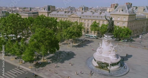 Place de la République 4 photo