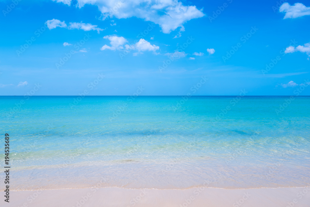 Fototapeta premium Calm Sea and Blue Sky Background.