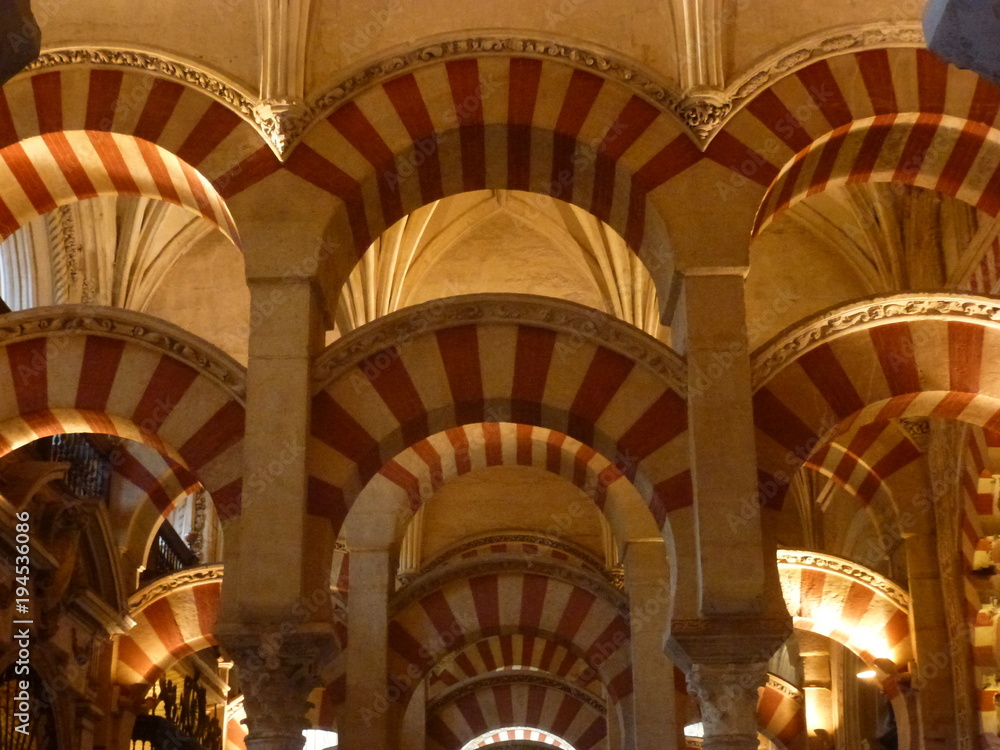 La Mezquita Catedral  de Cordoba es el monumento más importante de Córdoba (Andalucia,España) declarado Patrimonio de la Humanidad por la UNESCO
