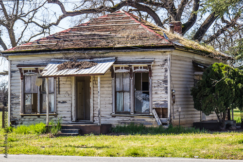 Картината върху платно Abandoned Home In Disrepair