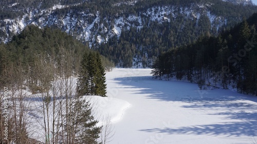 Fernpass, Tirol, Österreich, Strasse zwischen Reutte und Nassereith mit Zugspitze